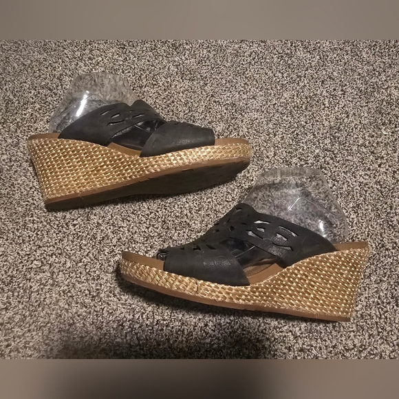 COBB HILL WEDGE SANDAL BY NEW BALANCE WOMENS SHOES SIZE 9 Black - Picture 5 of 11